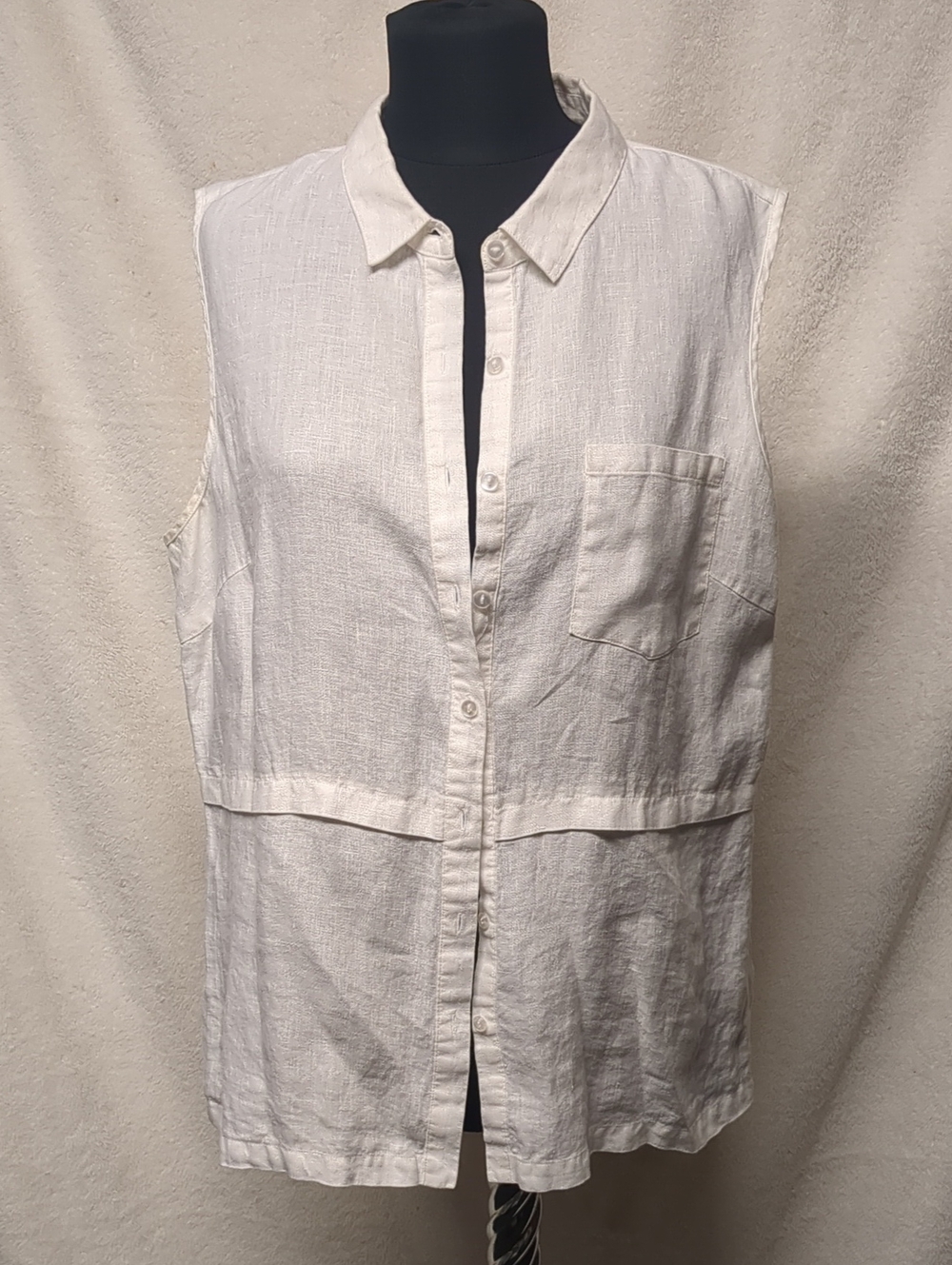 Simons Cream Sleeveless Button-Down Collared Top